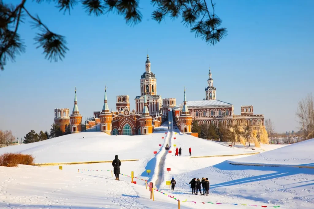 Tour Hà Nội – Cáp Nhĩ Tân – Làng Tuyết Hương – Trang viên Volga 5 ngày 4 đêm