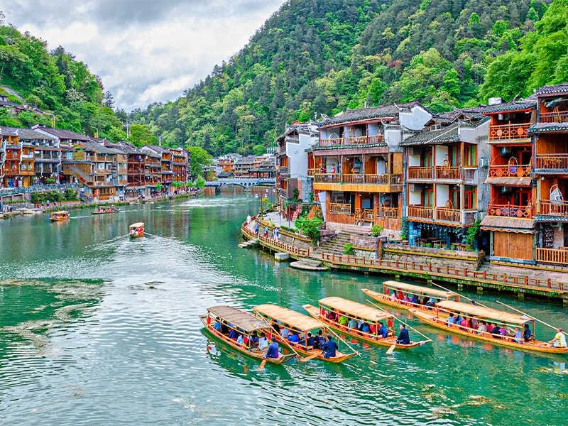 bao-gia-tour-phuong-hoang-co-tran